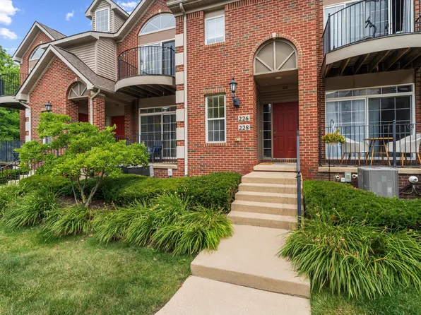 228 W Oakbrook Dr, Ann Arbor, MI 48103