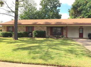 2017 Bey St, Bossier City, LA 71112
