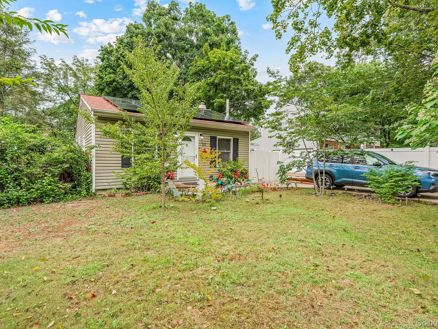 3 bed, 1.0 bath, 880 sqft, $3,500 — Photo 2