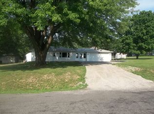 512 S Stewart St, Creve Coeur, IL