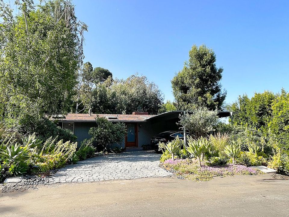 1st image of 2699 La Cuesta Dr