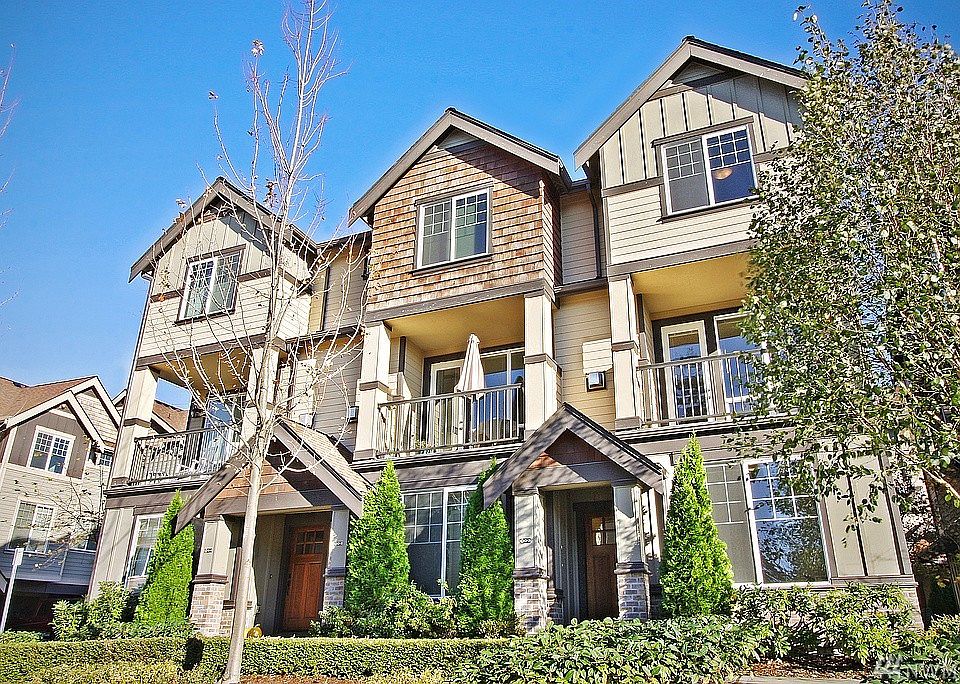 1st image of 19439 1st Ave S APT D2