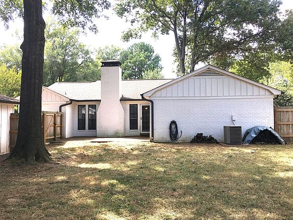 5th image of 1802 Teddington Dr