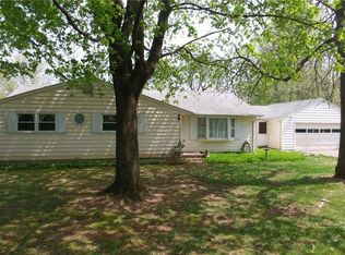 60 N Main St, East Granby, CT 06026