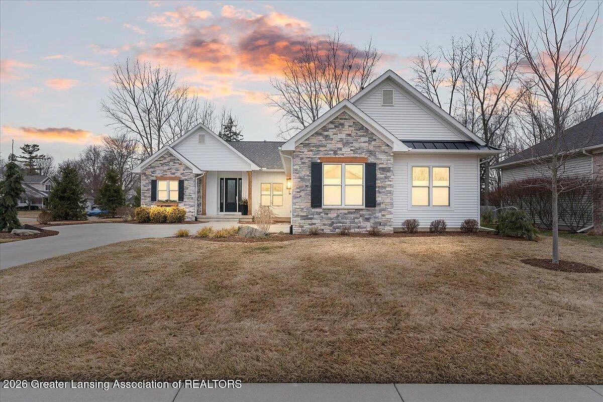 822 Laurelwood Dr photo 1