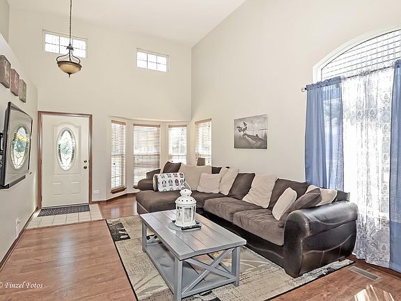 2nd image of 2901 Melbourne Ln