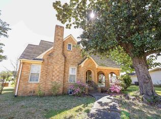 225 W Dunn Ave, Hampton, AR 71744