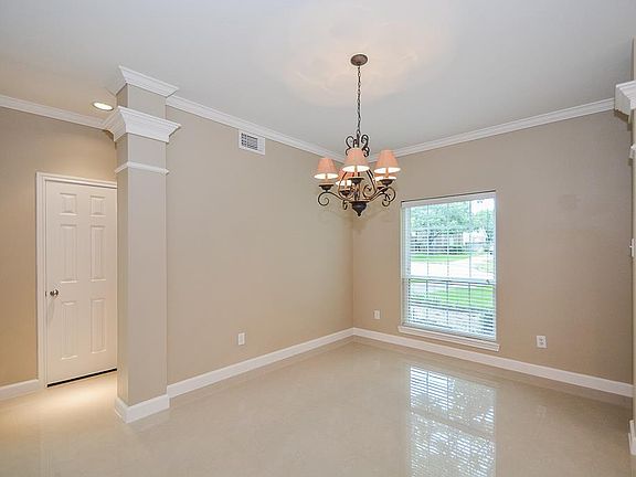 4th image of 7319 Glendale Dr