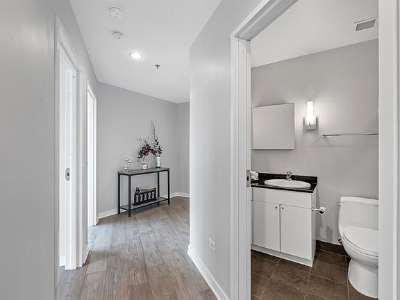 3rd image of 510 W Erie St #1601