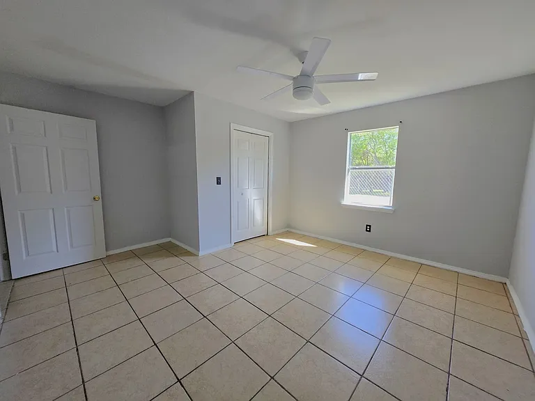 3818 Waterfall St — Photo 8
