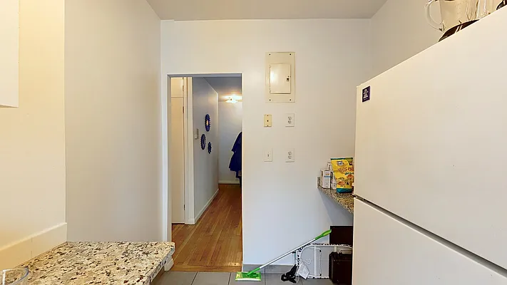 Rented by Emor Management Inc. | media 83