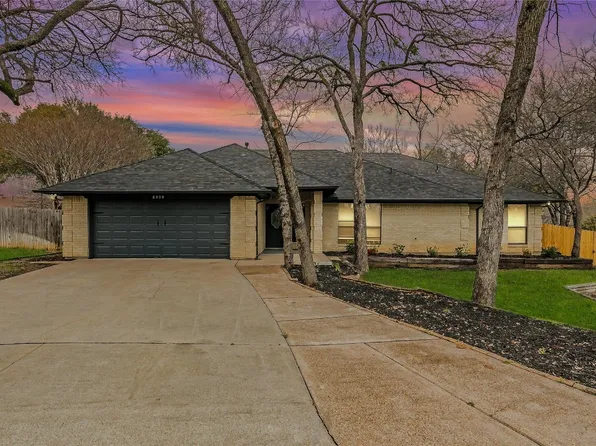 8909 Marti Ln, North Richland Hills, TX 76182
