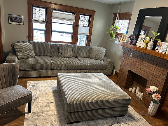 2nd image of 574 Parkside Ave