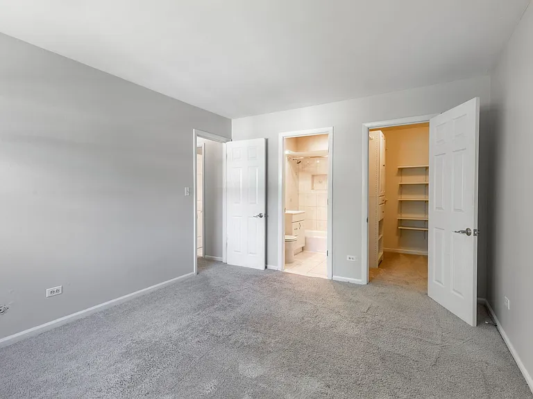 510 W Eastman St #2F — Photo 16
