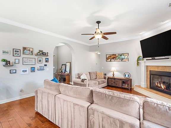 5th image of 6404 S 49th St