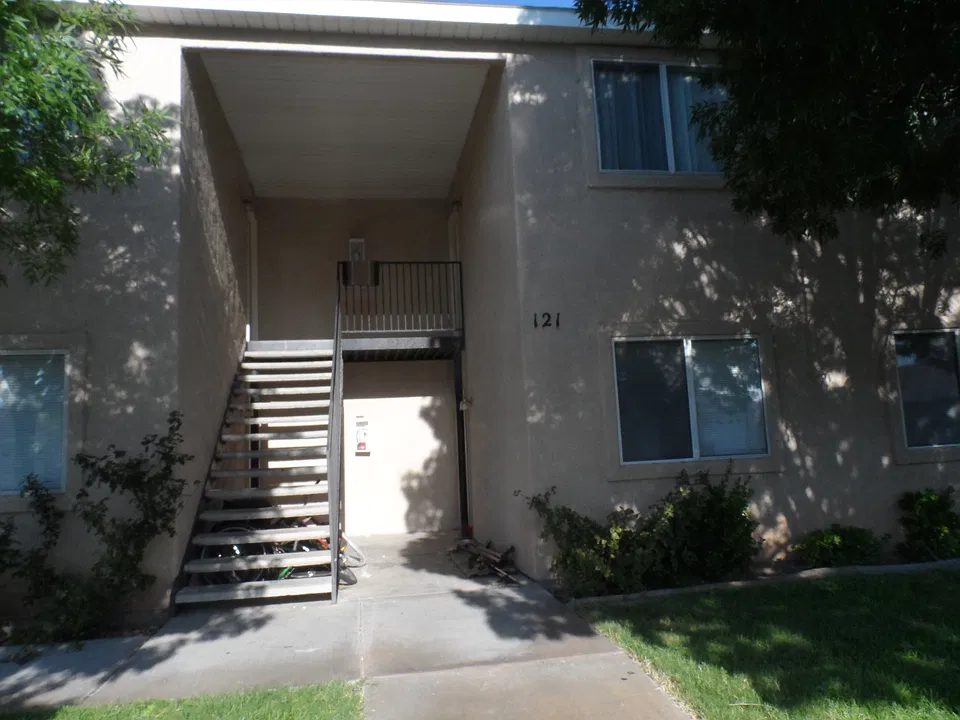 121 N Dairy Ln #1