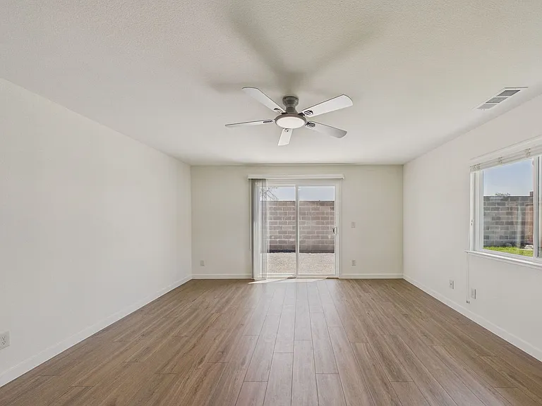 442 Fontanelle Dr — Photo 13
