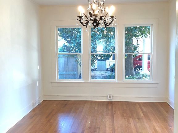5th image of 205 Roselawn Ave