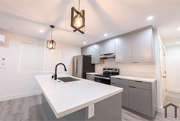 522 W 168th St — Photo 35