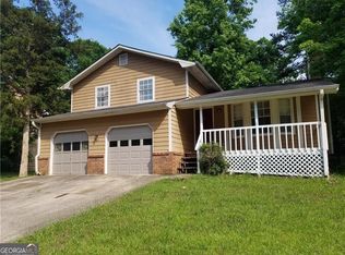 524 Julius Dr, Stone Mountain, GA 30087