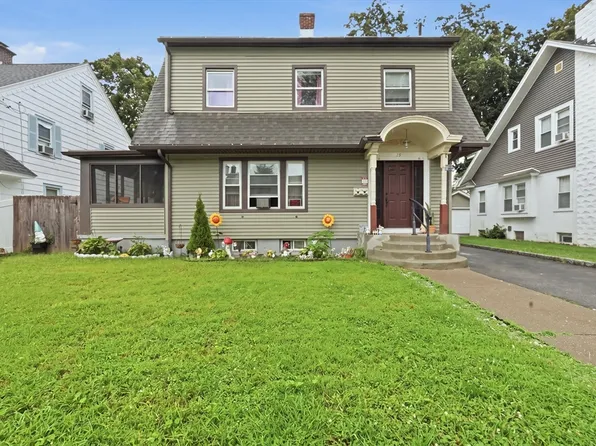 25 Eton St, Springfield, MA 01108