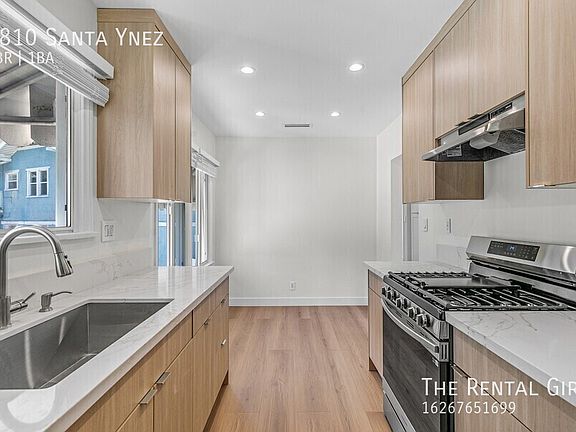 3rd image of 1810 Santa Ynez St