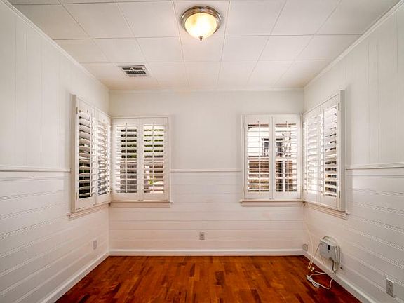 3rd image of 2115 Waltonia Dr #1
