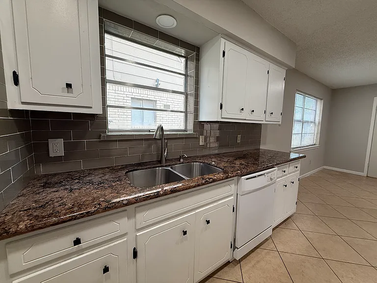 329 Pinchback Rd — Photo 6