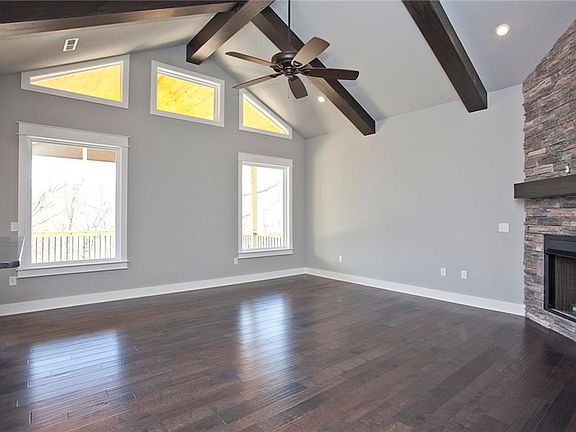 4th image of 27 Neffwood Ln