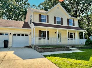 14 Country Club Rd, Pine Hill, NJ 08021
