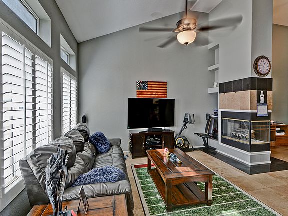 4th image of 9031 W Port Royale Ln