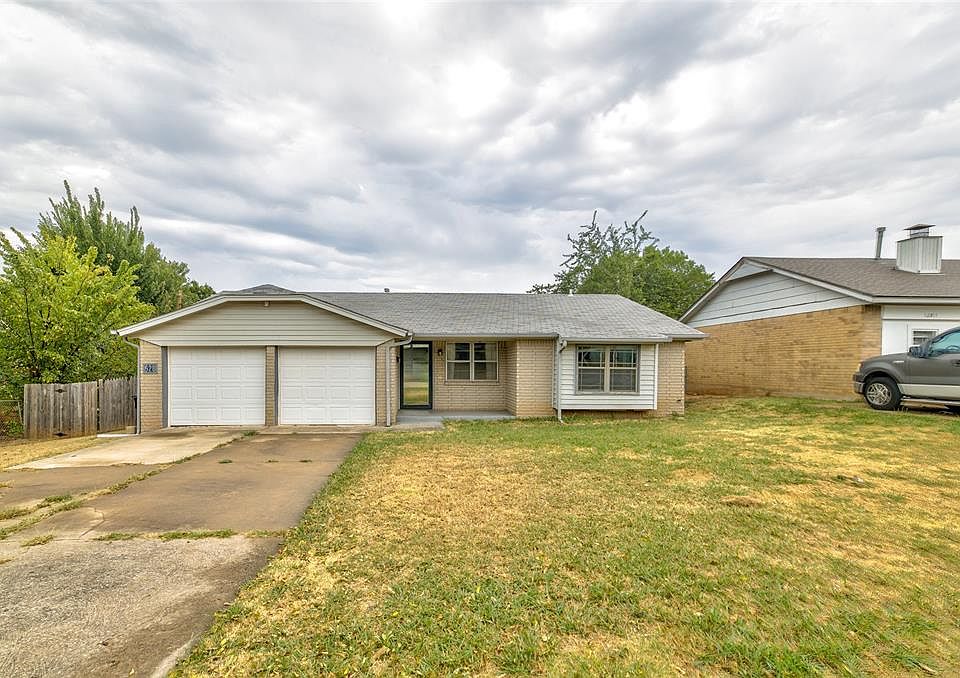 1st image of 628 Baer Dr