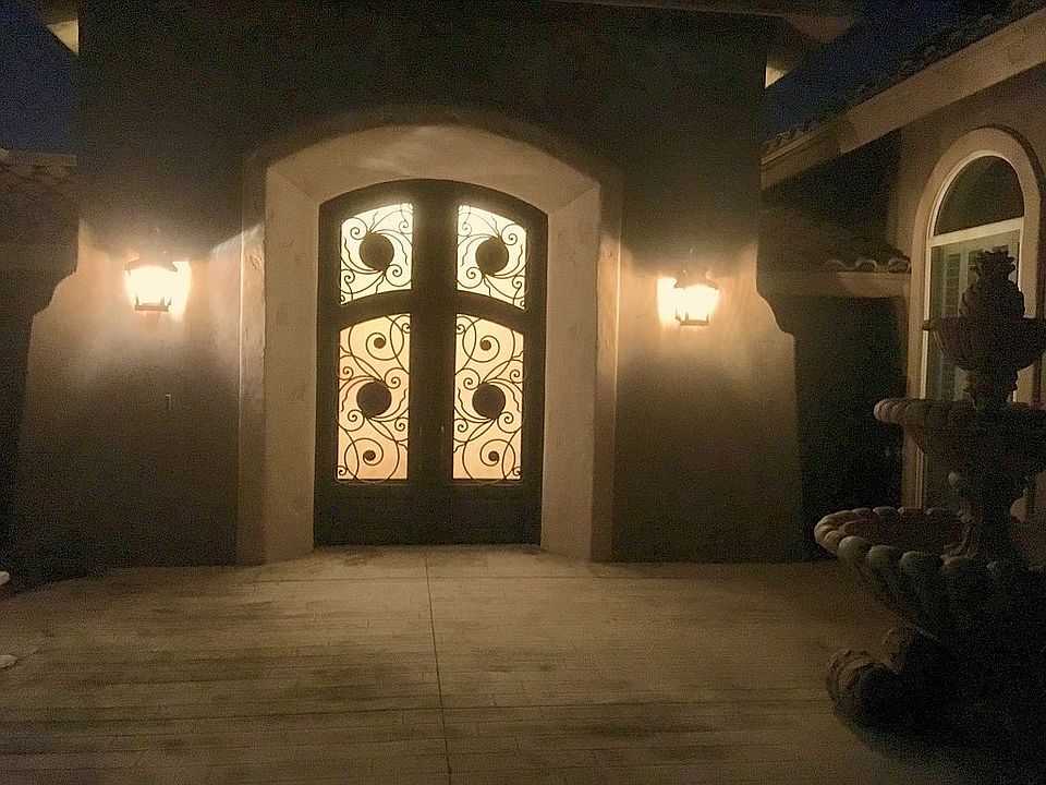 1st image of 2672 Vista Del Sol Ave