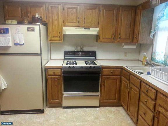 3rd image of 5428 Tackawanna St