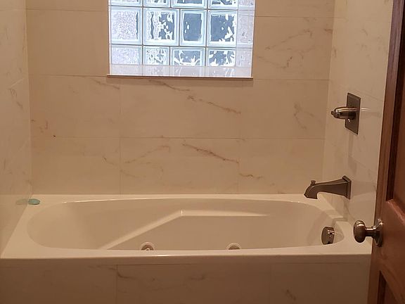2nd bathroom with heated floors