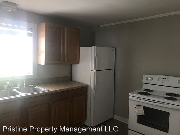 2nd image of 2101 Broadway Ave