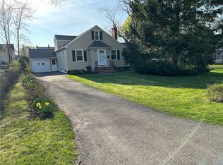 23 Ridgewood Dr, Rochester, NY 14622