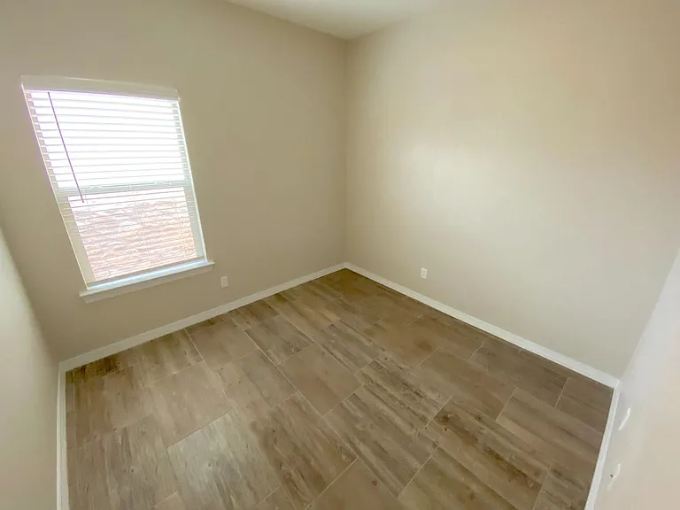 800 Ts Daniel Cadena Dr — Photo 7