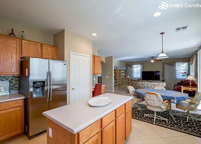8607 W Brown St — Photo 15