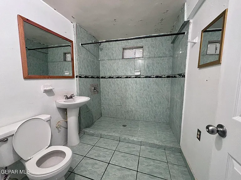 14565 Hendrik Dr #B — Photo 13