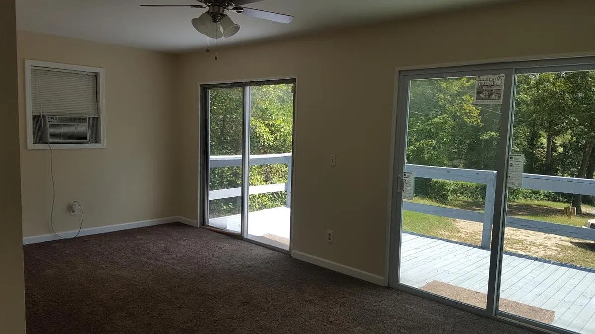 2 bed, 700 sqft, $1,100 — Photo 2