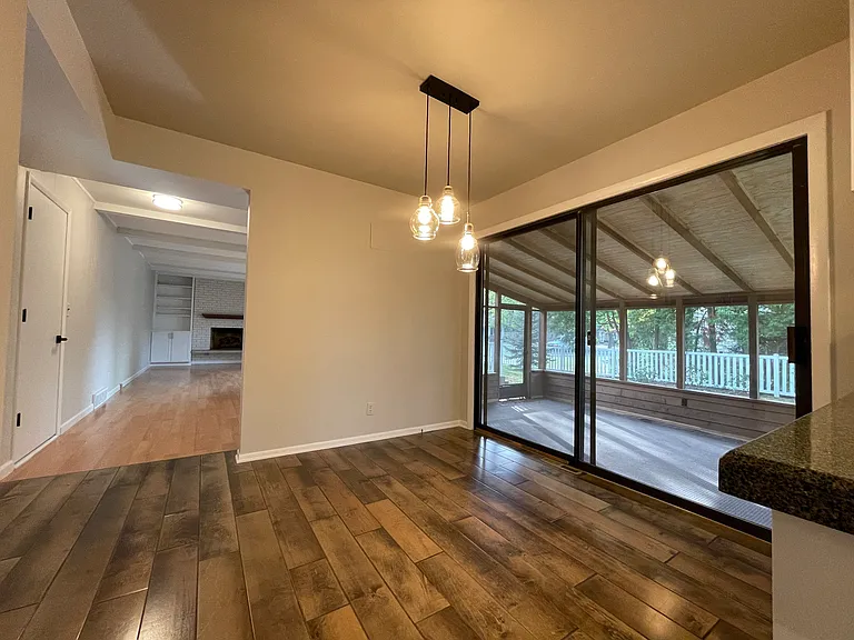2560 Berwyck Rd SE — Photo 3