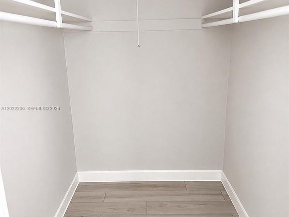 3rd image of 500 13th St #7
