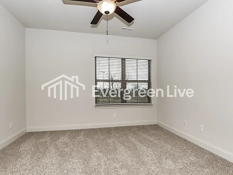 730 Elkins Dr — Photo 12