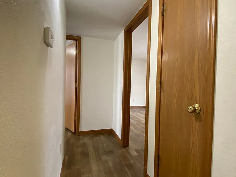 275 Woodridge Ct — Photo 44