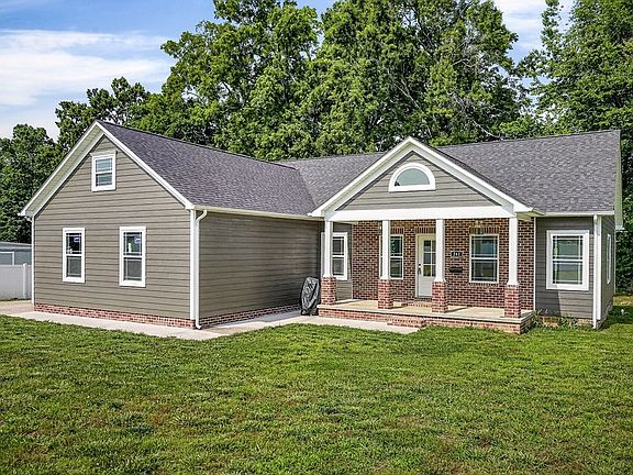 3rd image of 242 Grace Dr