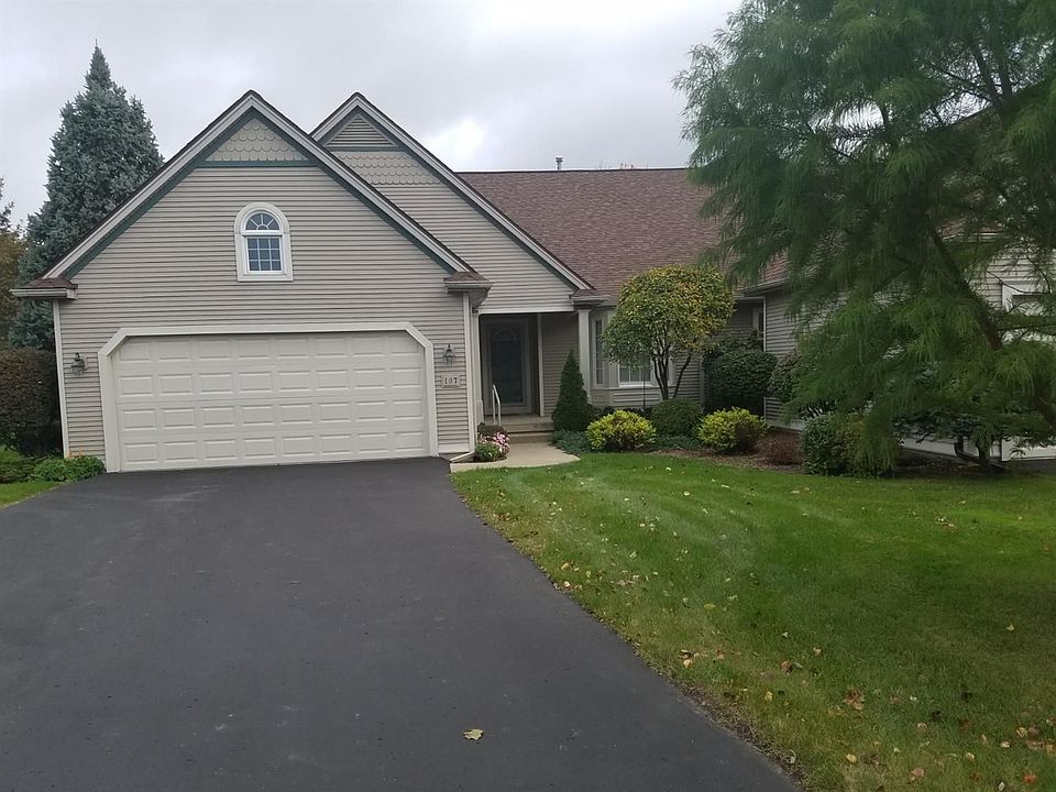 1st image of 107 Willow Ct #7