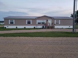 607 Avenue E E, Napoleon, ND 58561