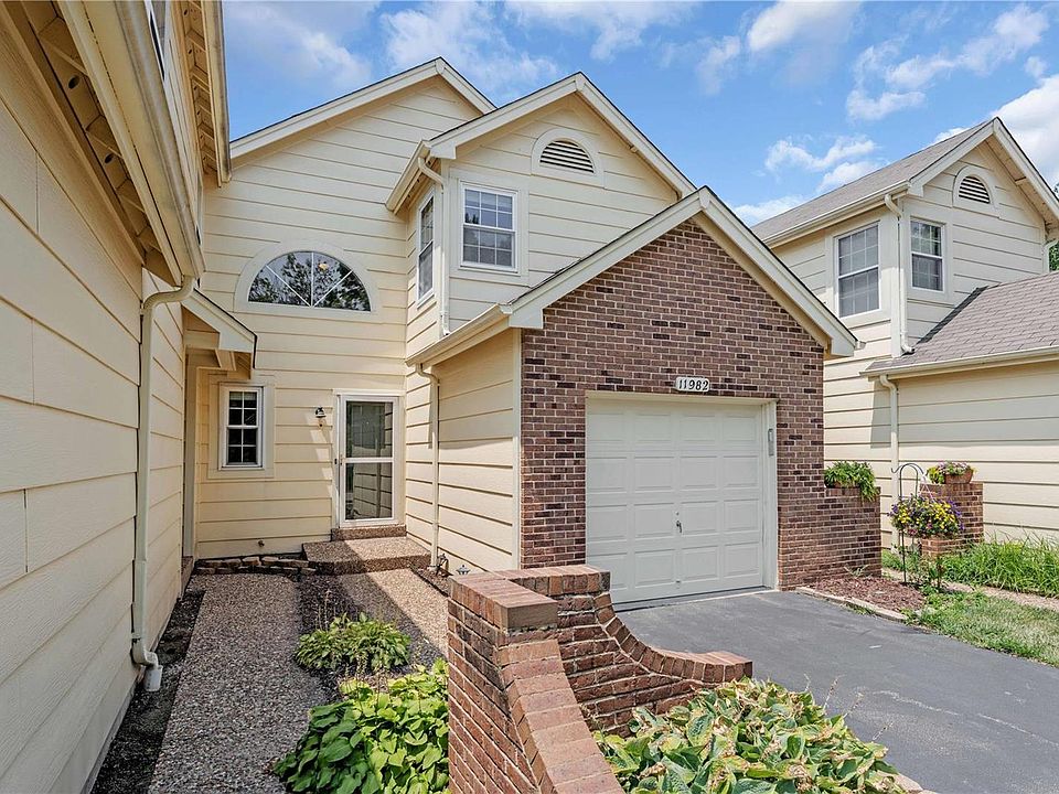 1st image of 11982 Autumn Lakes Dr