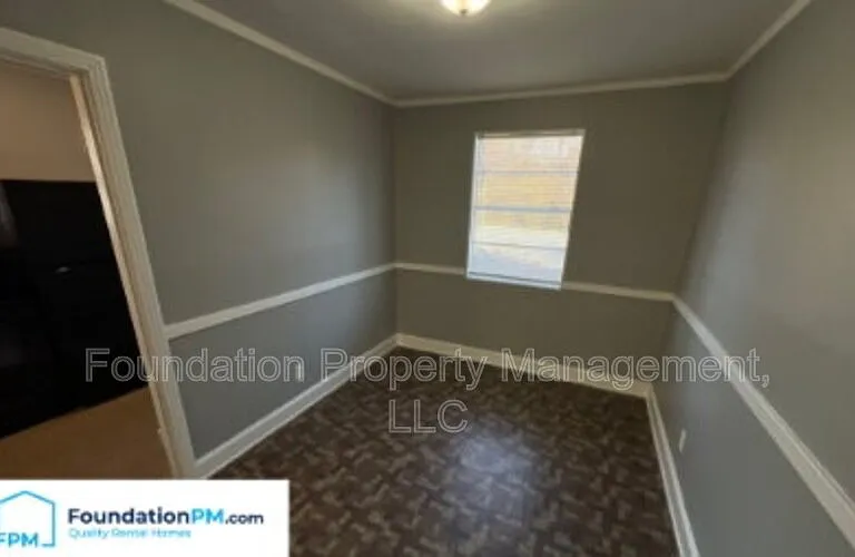 1570 Rebecca St — Photo 5